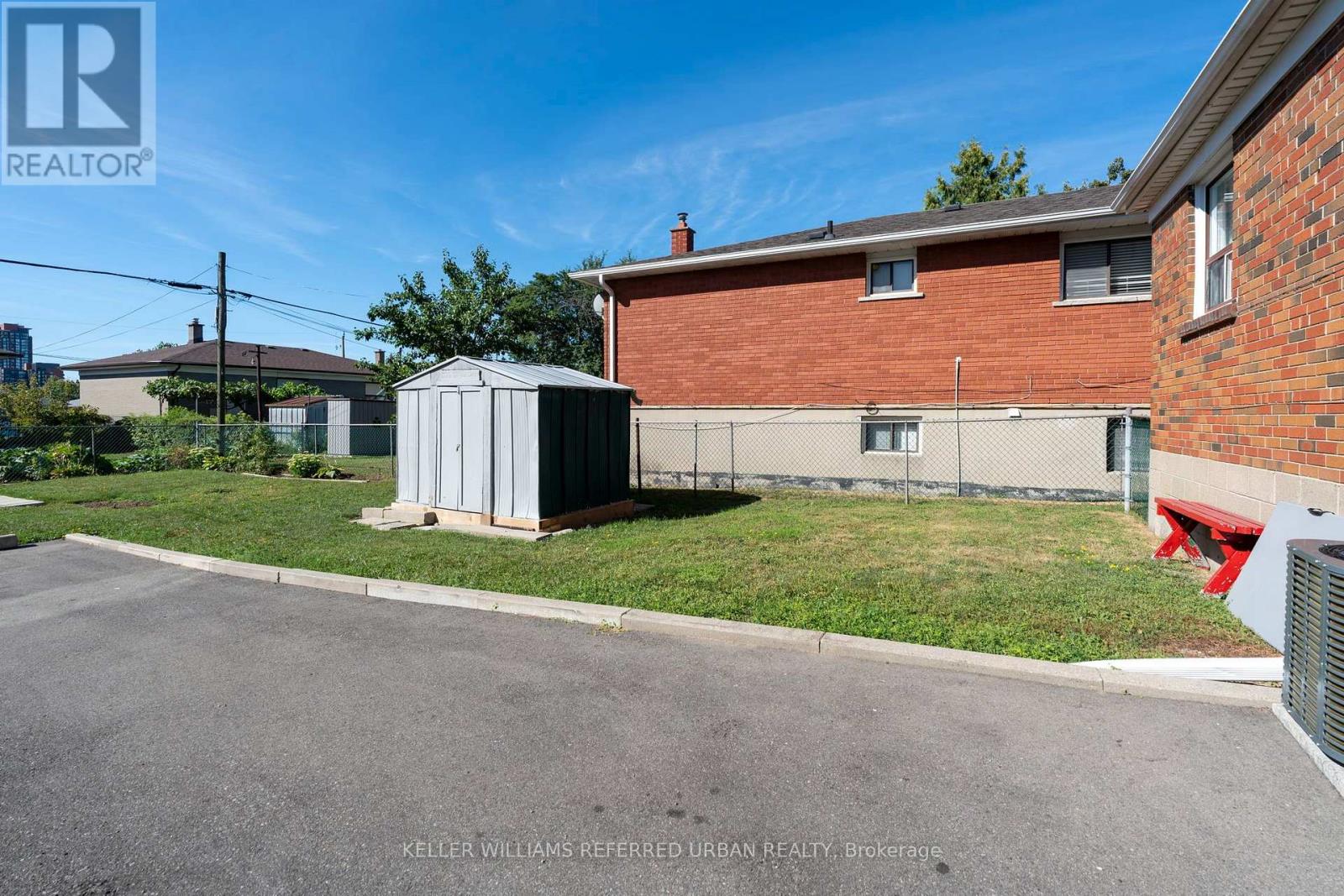 Lower - 343 Ranee Avenue, Toronto, Ontario  M6A 1N9 - Photo 7 - W13617340