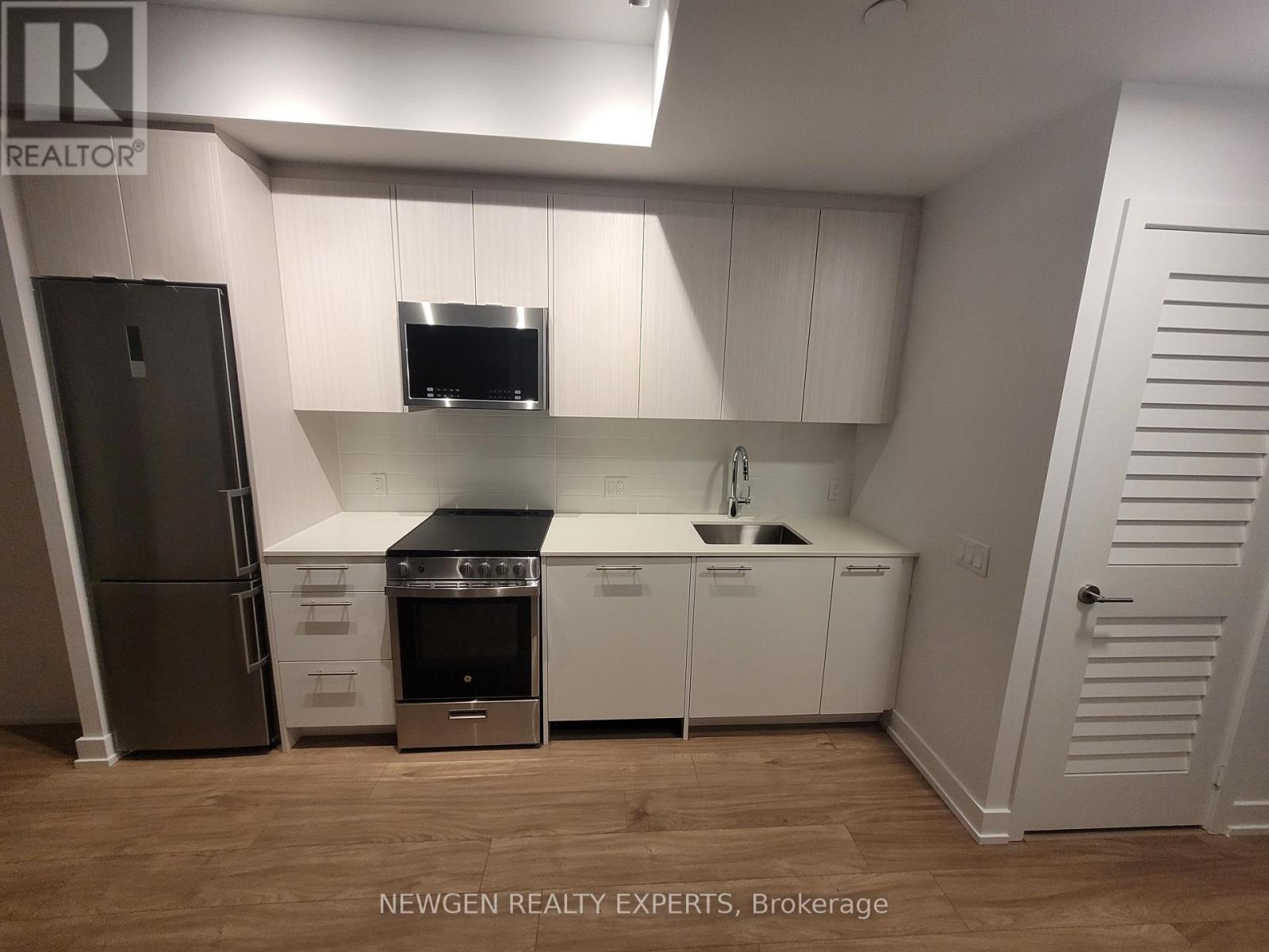 1108 - 225 Veterans Drive W, Brampton, Ontario L7A 0B7 - Photo 1 - W13617362