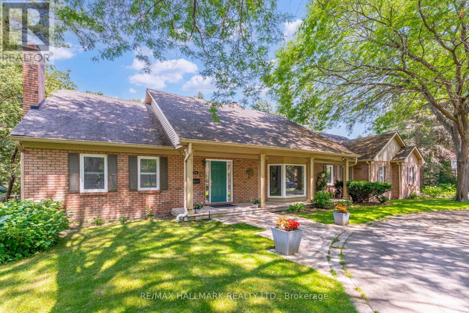 75 ARBOUR DRIVE, Oakville, Ontario