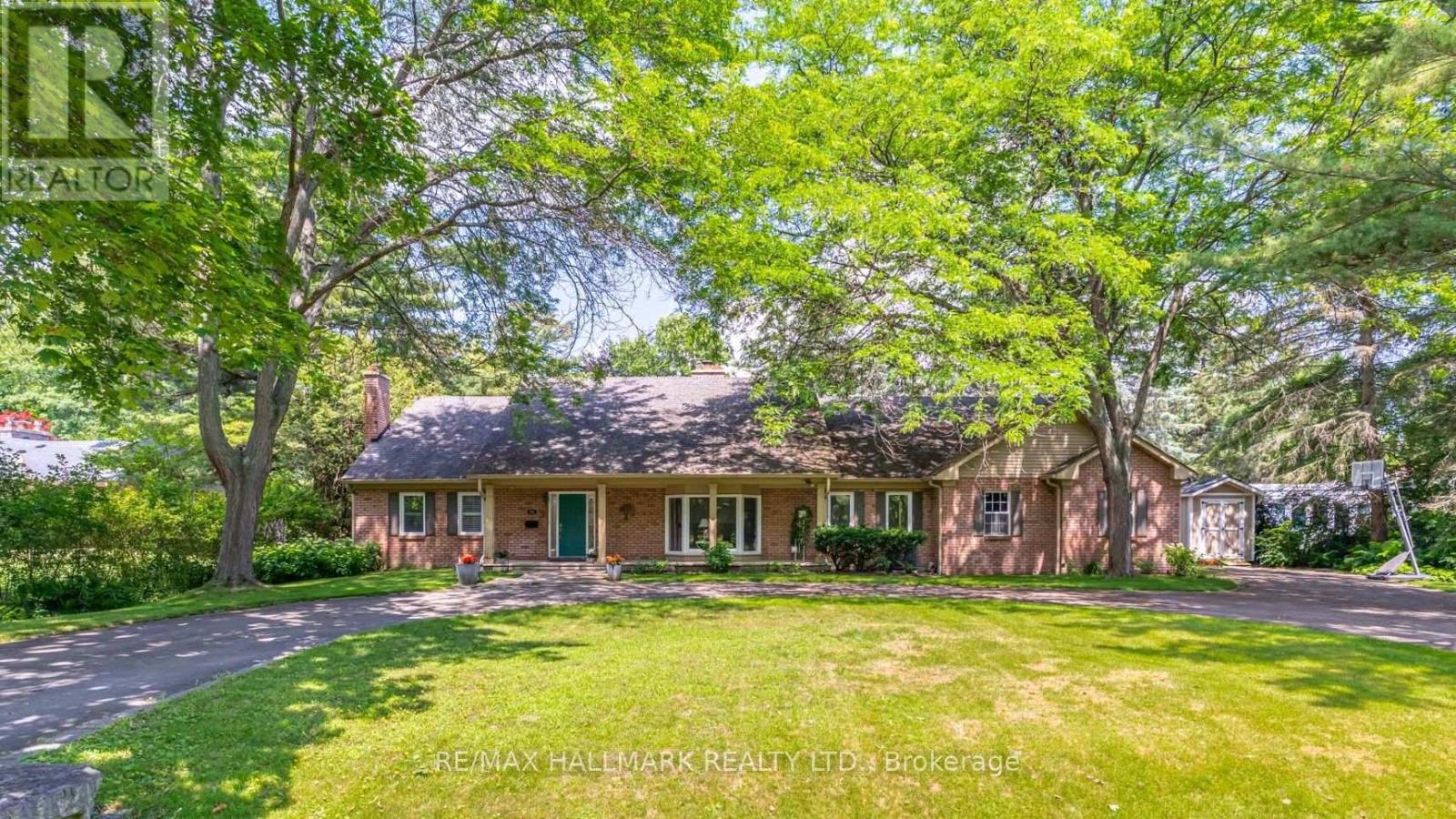 75 Arbour Drive, Oakville, Ontario  L6J 4Y6 - Photo 2 - W13617444
