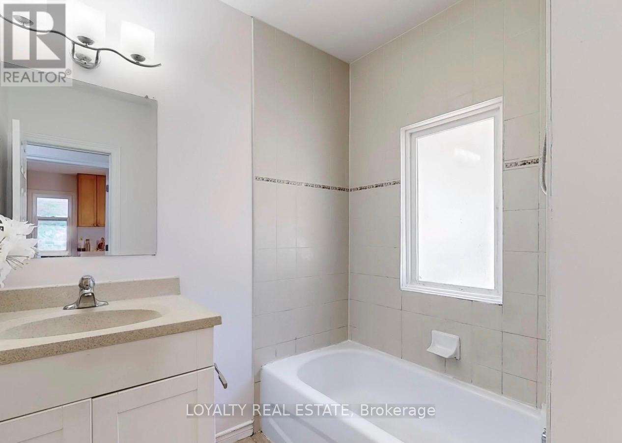 1 - 4 Mcmurchy Avenue S, Brampton, Ontario L6Y 1X9 - Photo 16 - W13617554