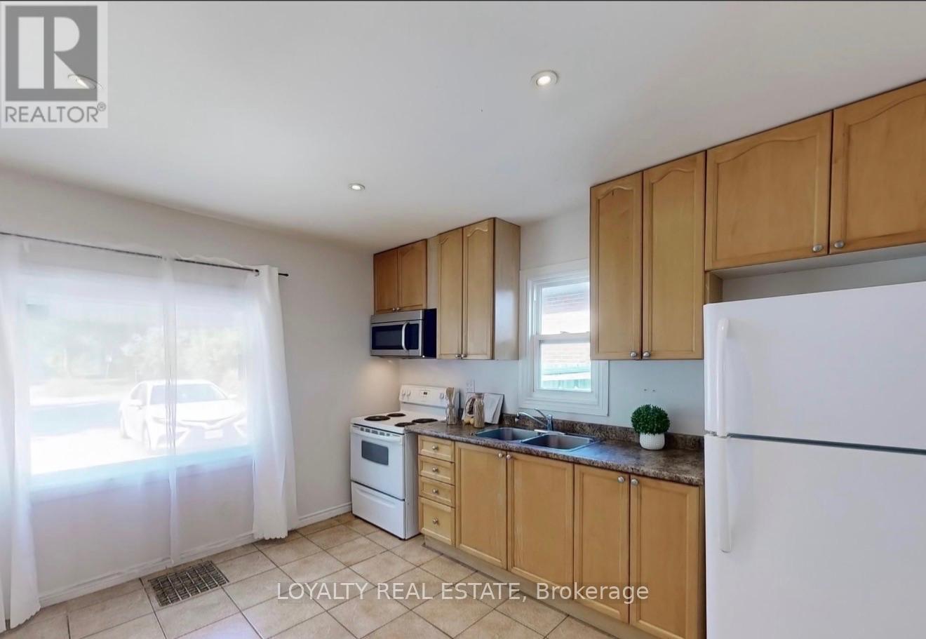 1 - 4 Mcmurchy Avenue S, Brampton, Ontario L6Y 1X9 - Photo 4 - W13617554