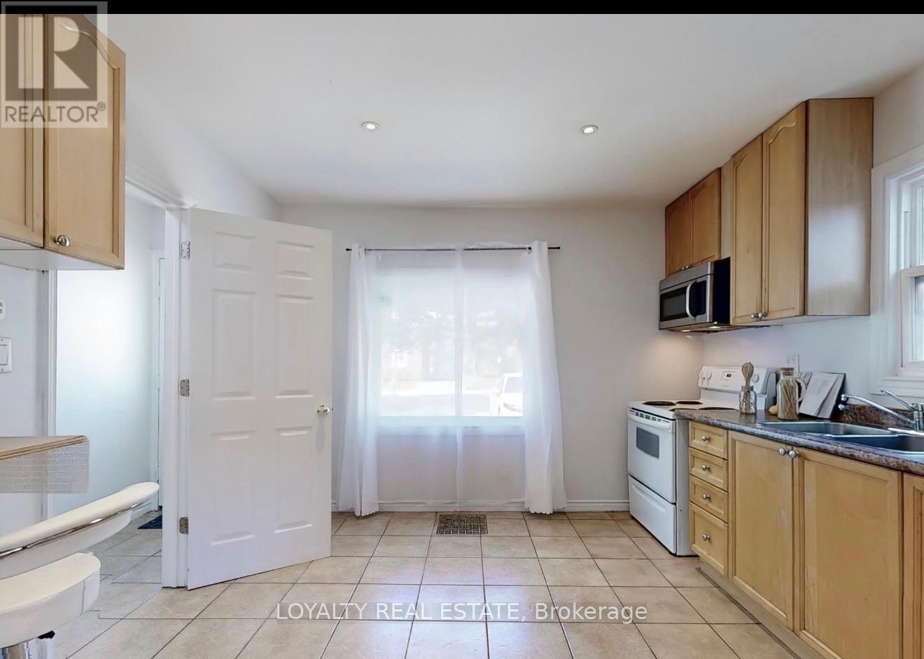 1 - 4 Mcmurchy Avenue S, Brampton, Ontario L6Y 1X9 - Photo 7 - W13617554