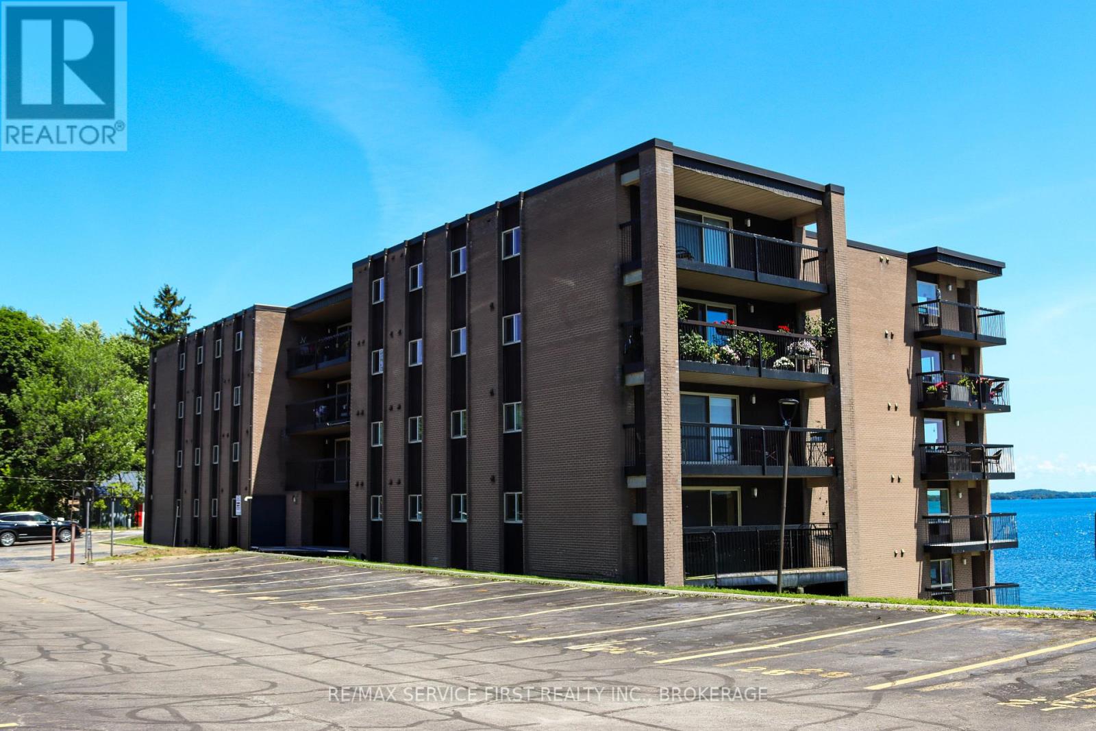 301 - 610 WILLIAM STREET S, Gananoque, Ontario