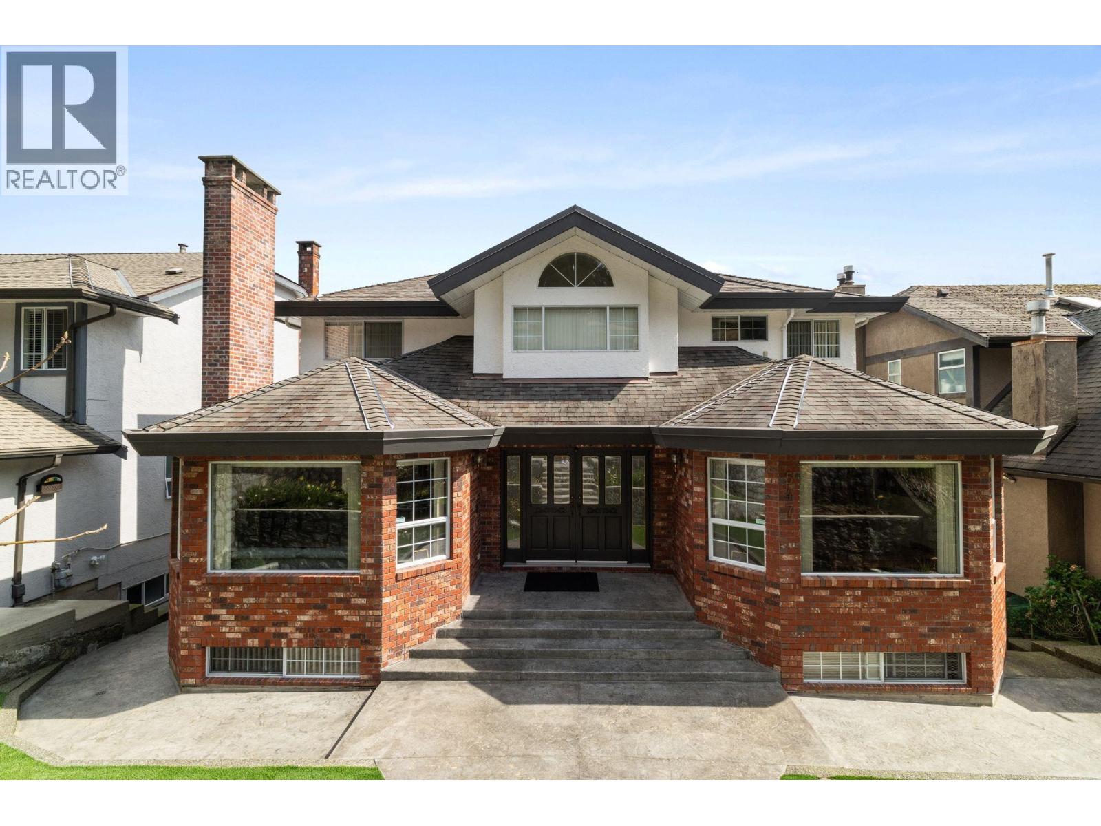 547 TEMPE CRESCENT, North Vancouver, British Columbia