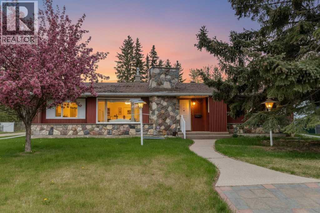 3515 43a Avenue, Red Deer, Alberta  T4N 3E9 - Photo 1 - A2315527