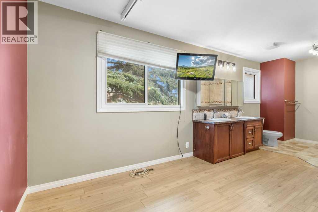 3515 43a Avenue, Red Deer, Alberta  T4N 3E9 - Photo 28 - A2315527