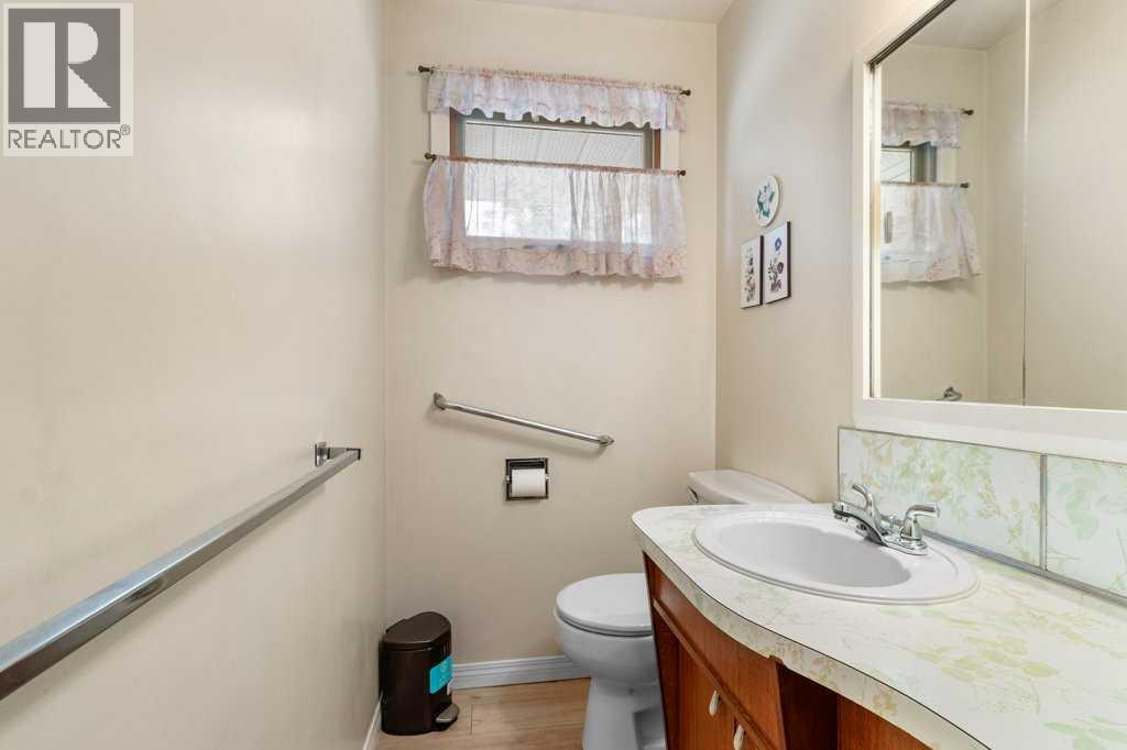 3515 43a Avenue, Red Deer, Alberta  T4N 3E9 - Photo 30 - A2315527