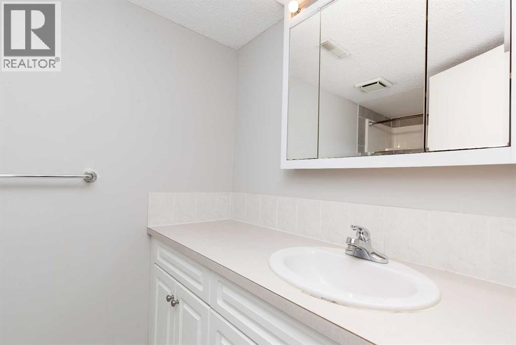 13, 5 Acadia Road W, Lethbridge, Alberta  T1K 4C1 - Photo 20 - A2326930
