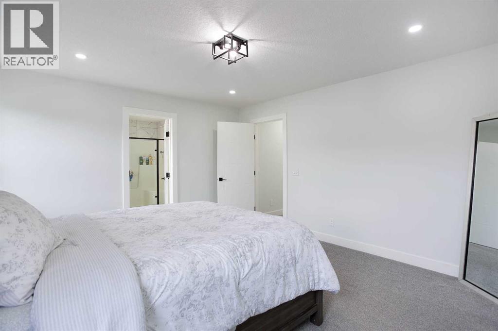 42 Kingsland Place SE, Airdrie, Alberta  T4A 0C7 - Photo 24 - A2327233