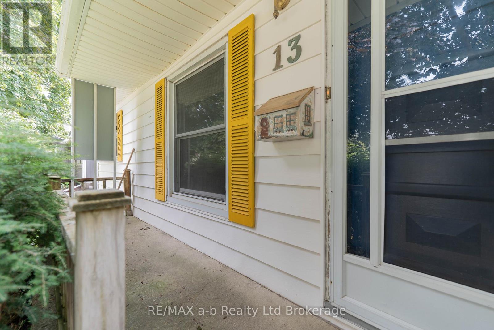 13 Parkside Drive, Tillsonburg, Ontario  N4G 4A1 - Photo 3 - X13617616