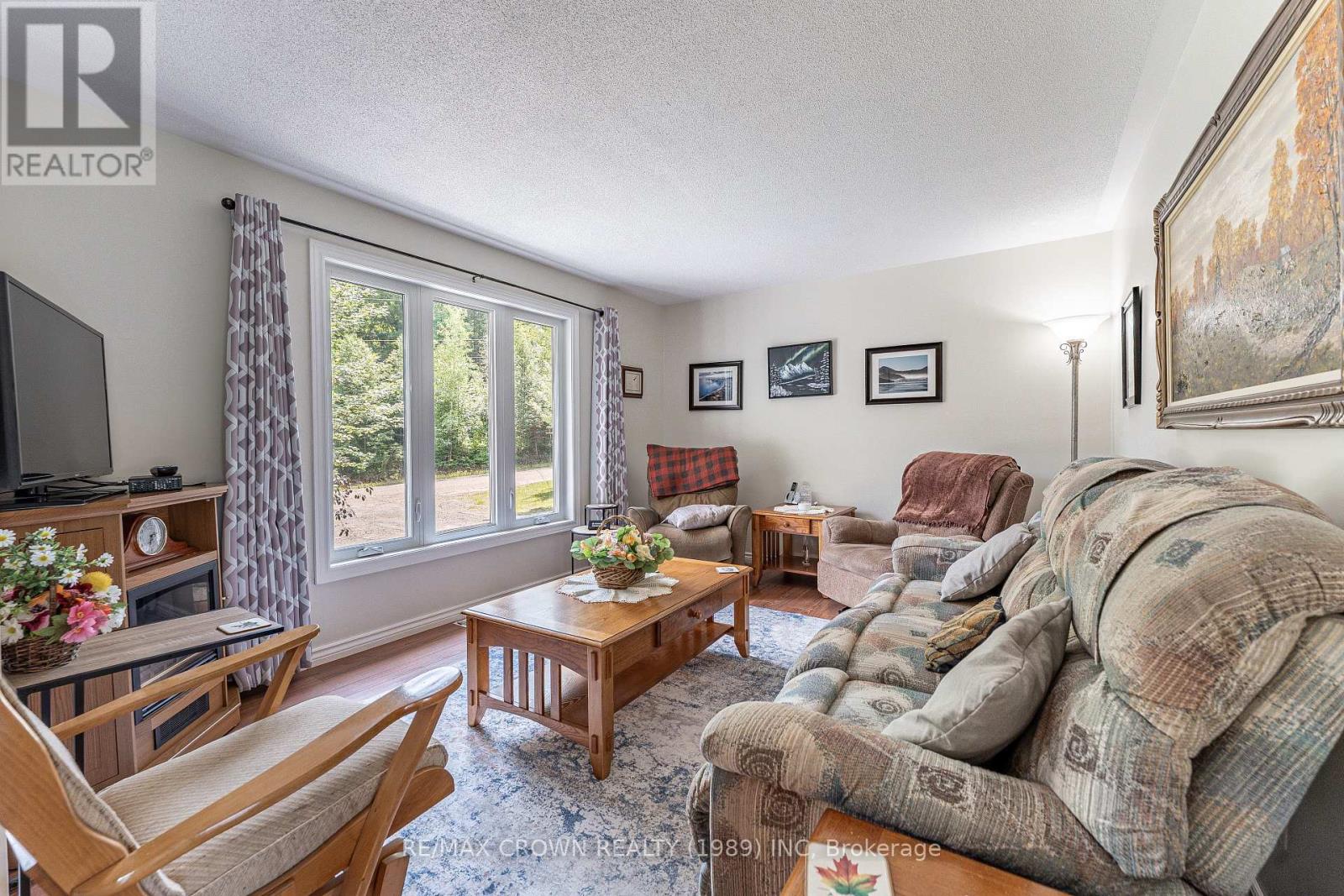 512 Maple Road, Bonfield, Ontario  P0H 1E0 - Photo 3 - X13617640