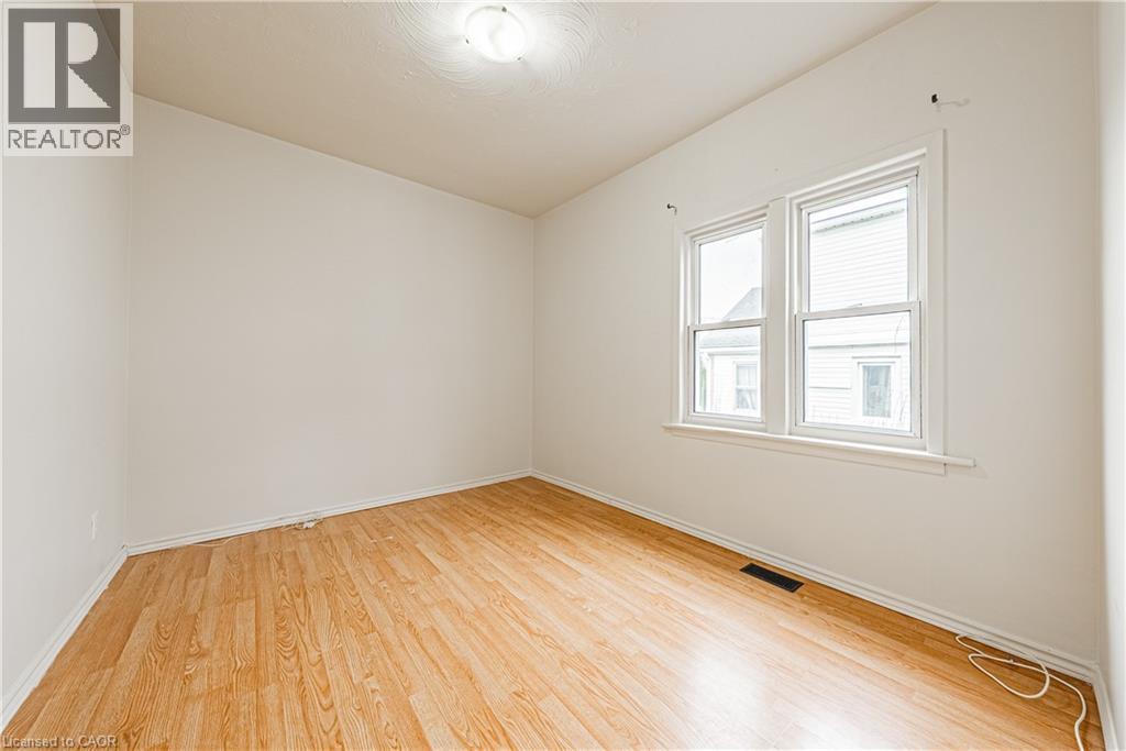 22 Worsley Road, Stoney Creek, Ontario  L8E 2E7 - Photo 14 - 40820136
