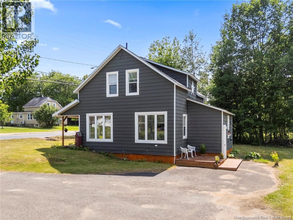 433 Pleasant Drive, Minto, New Brunswick  E4B 2T2 - Photo 2 - NB144912