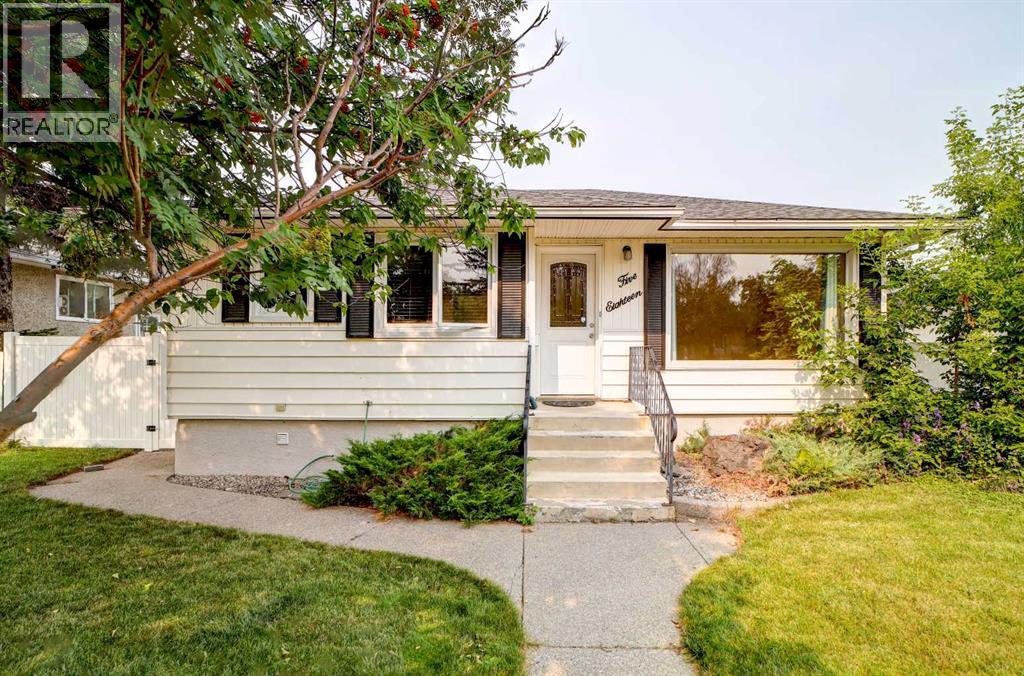 518 10 Street N, Lethbridge, Alberta  T1H 2C8 - Photo 1 - A2331336
