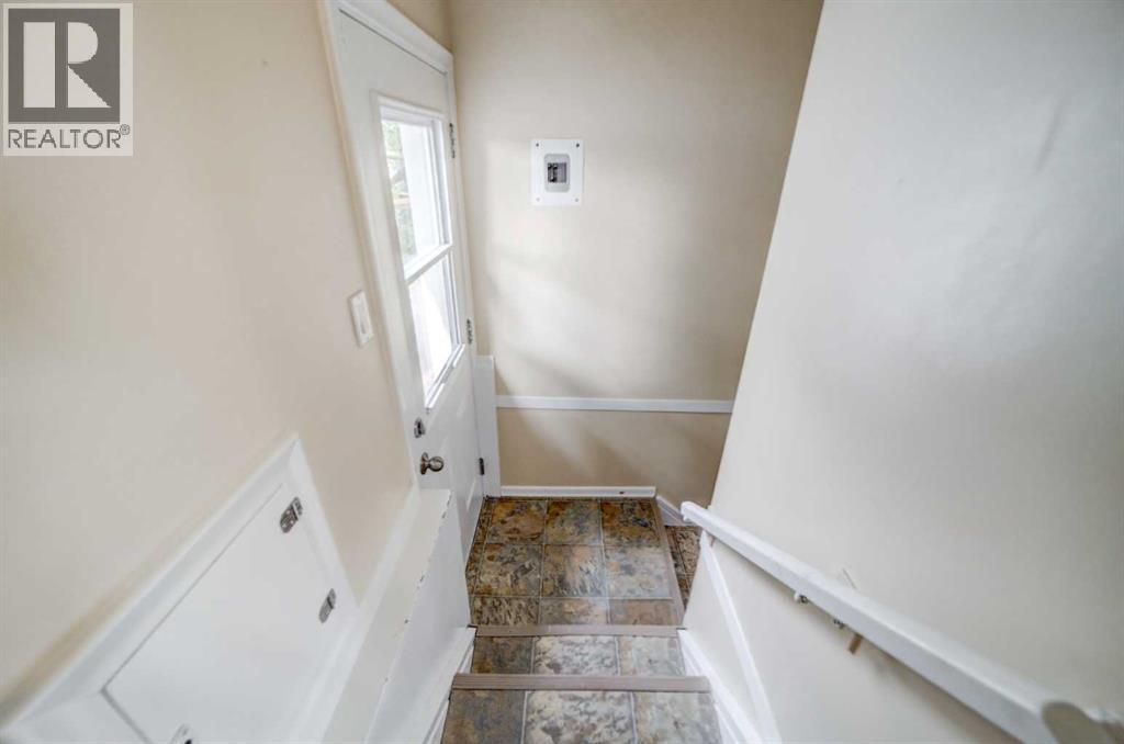 518 10 Street N, Lethbridge, Alberta  T1H 2C8 - Photo 21 - A2331336