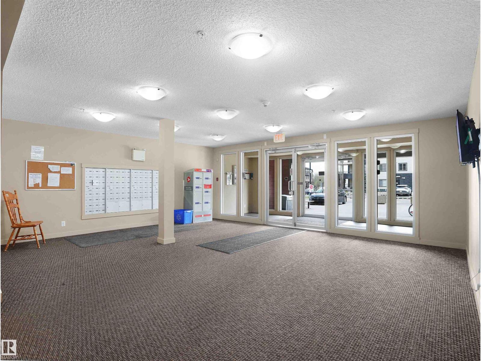 5804 Mullen Pl NW, Edmonton, Alberta  T6R 0W3 - Photo 3 - E4501178