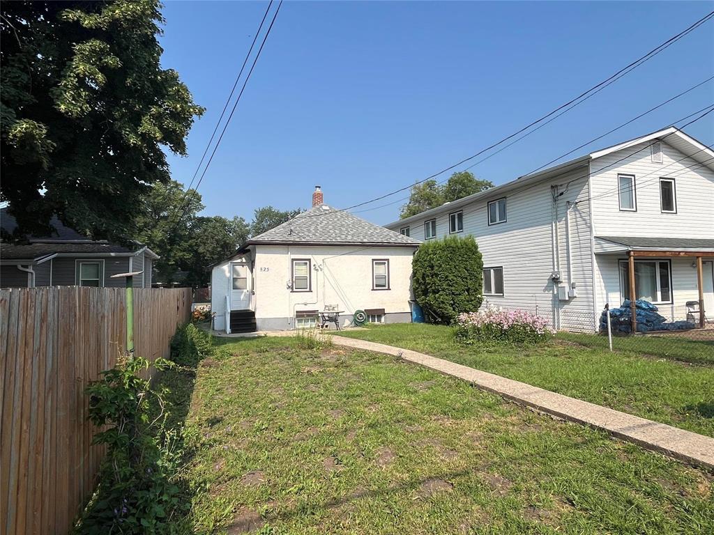 825 5th Street, Brandon, Manitoba  R7A 3L5 - Photo 18 - 202618904