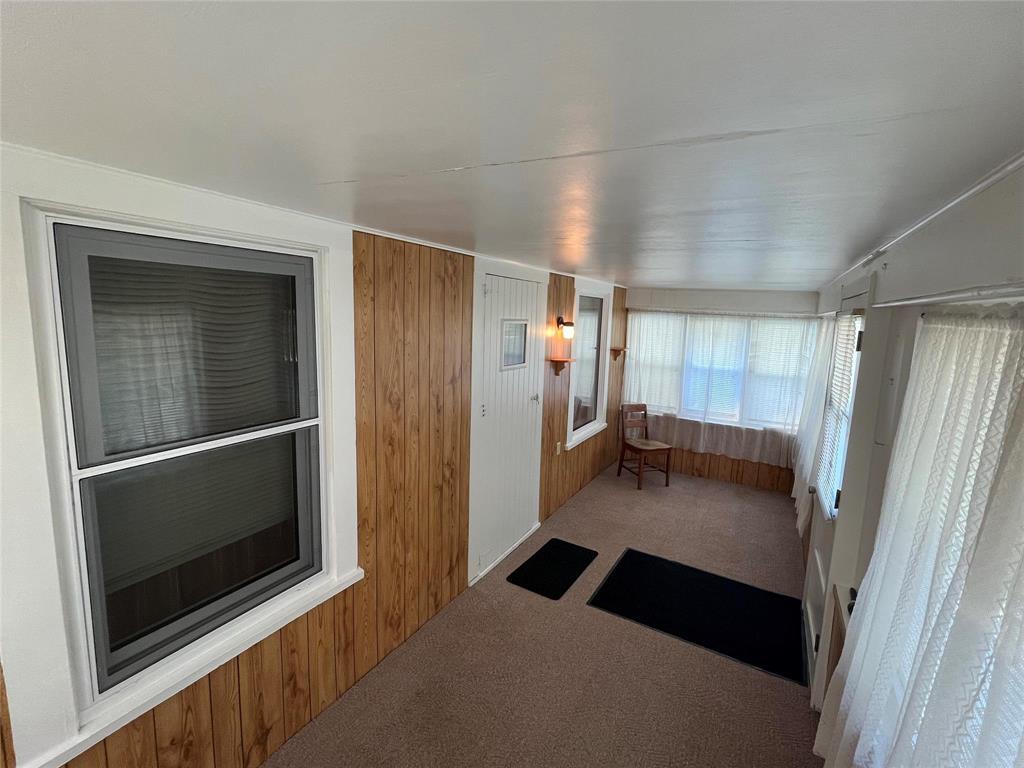 825 5th Street, Brandon, Manitoba  R7A 3L5 - Photo 2 - 202618904