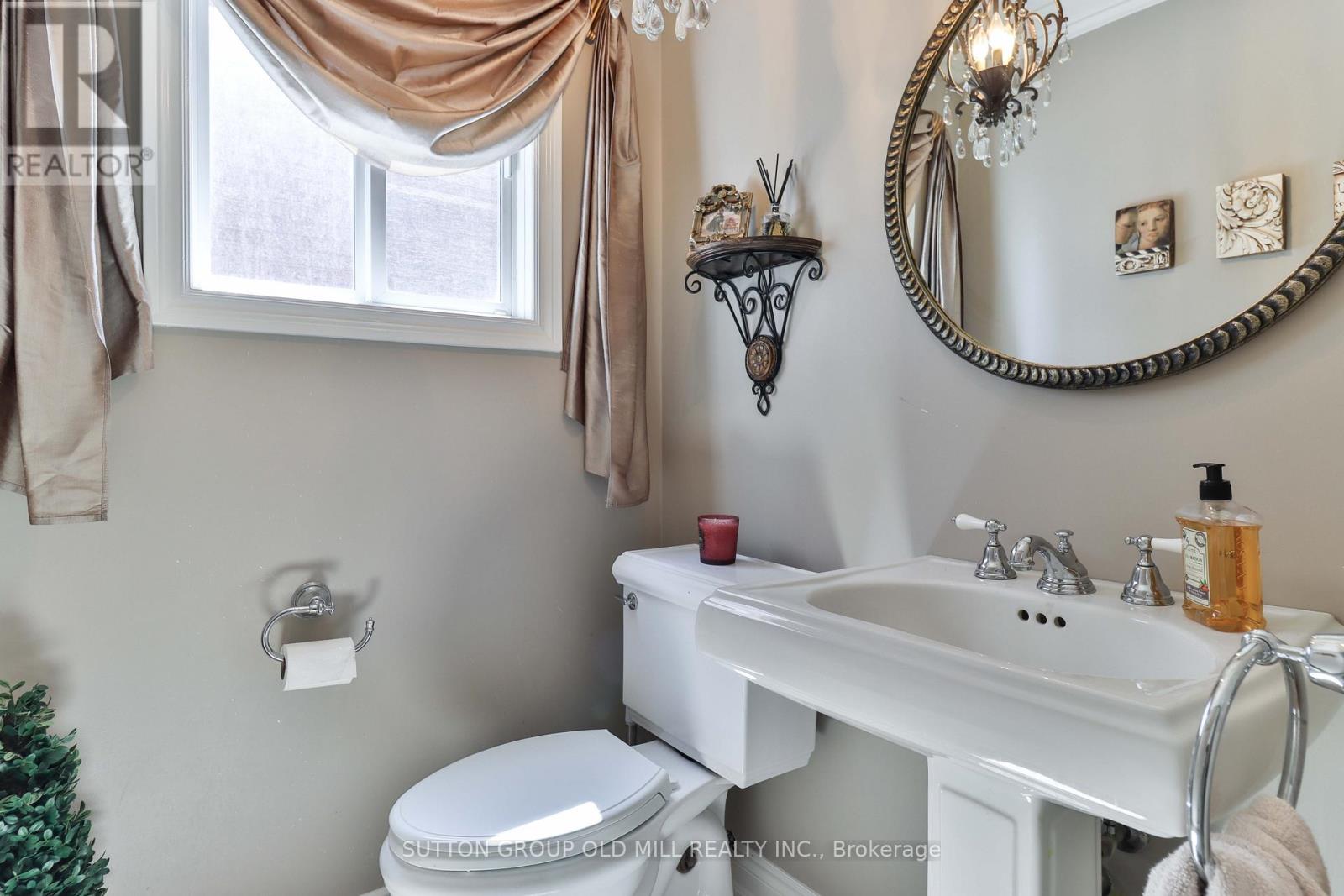6835 Forest Park Drive, Mississauga, Ontario  L5N 6X5 - Photo 15 - W13617610