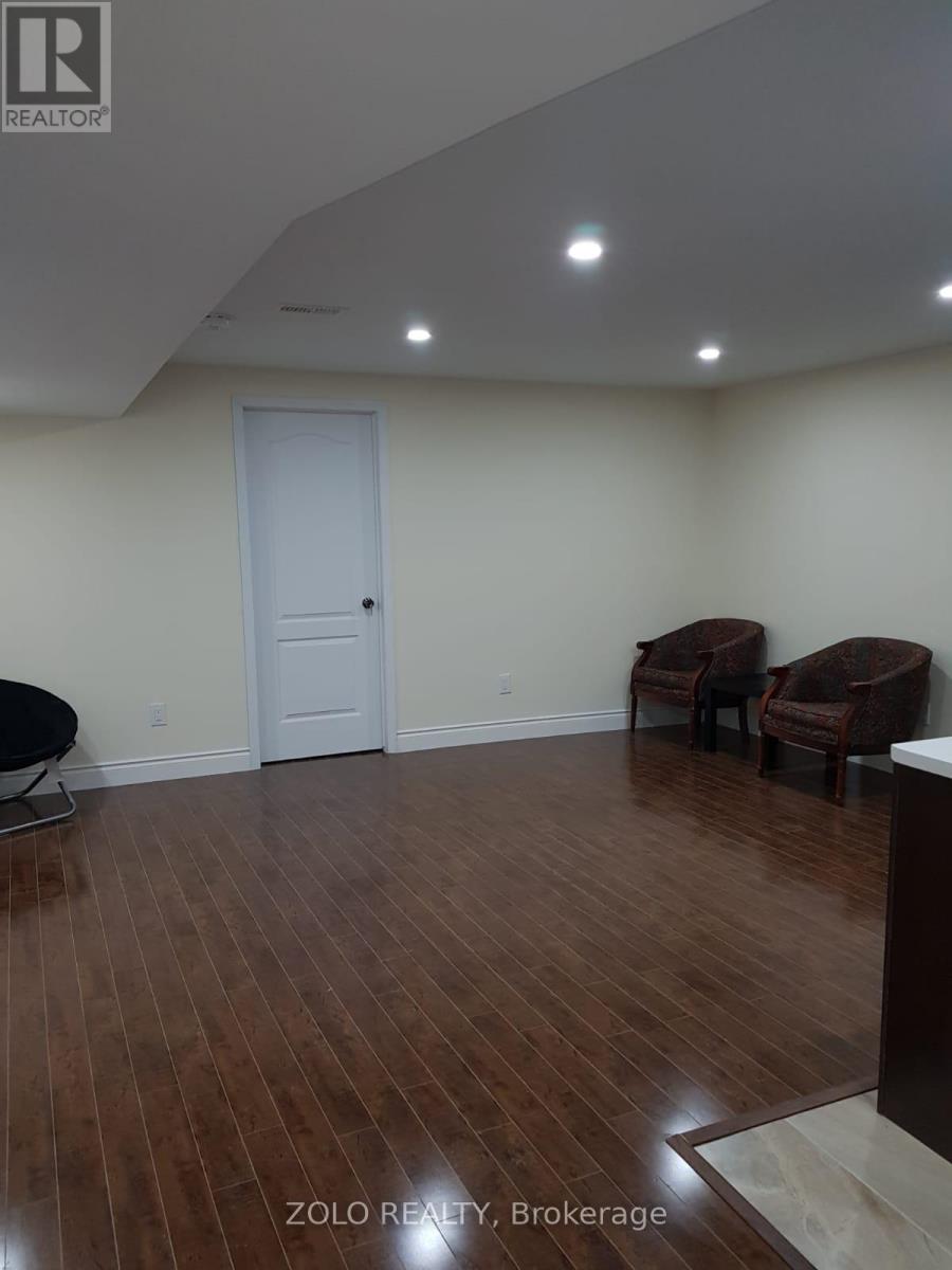 33 Hoxton Road, Brampton, Ontario  L7A 4L5 - Photo 11 - W13617642