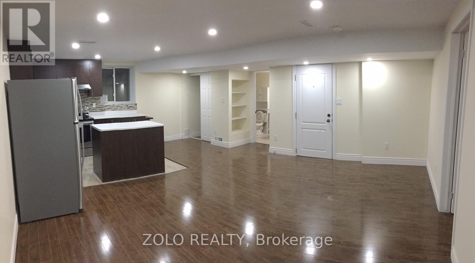 33 Hoxton Road, Brampton, Ontario  L7A 4L5 - Photo 4 - W13617642