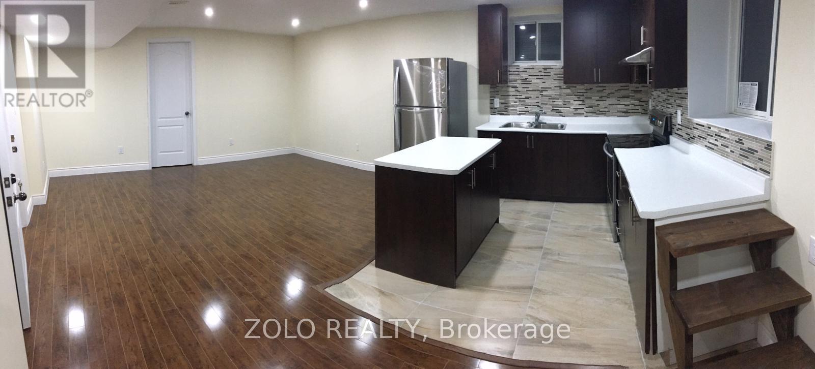 33 Hoxton Road, Brampton, Ontario  L7A 4L5 - Photo 6 - W13617642