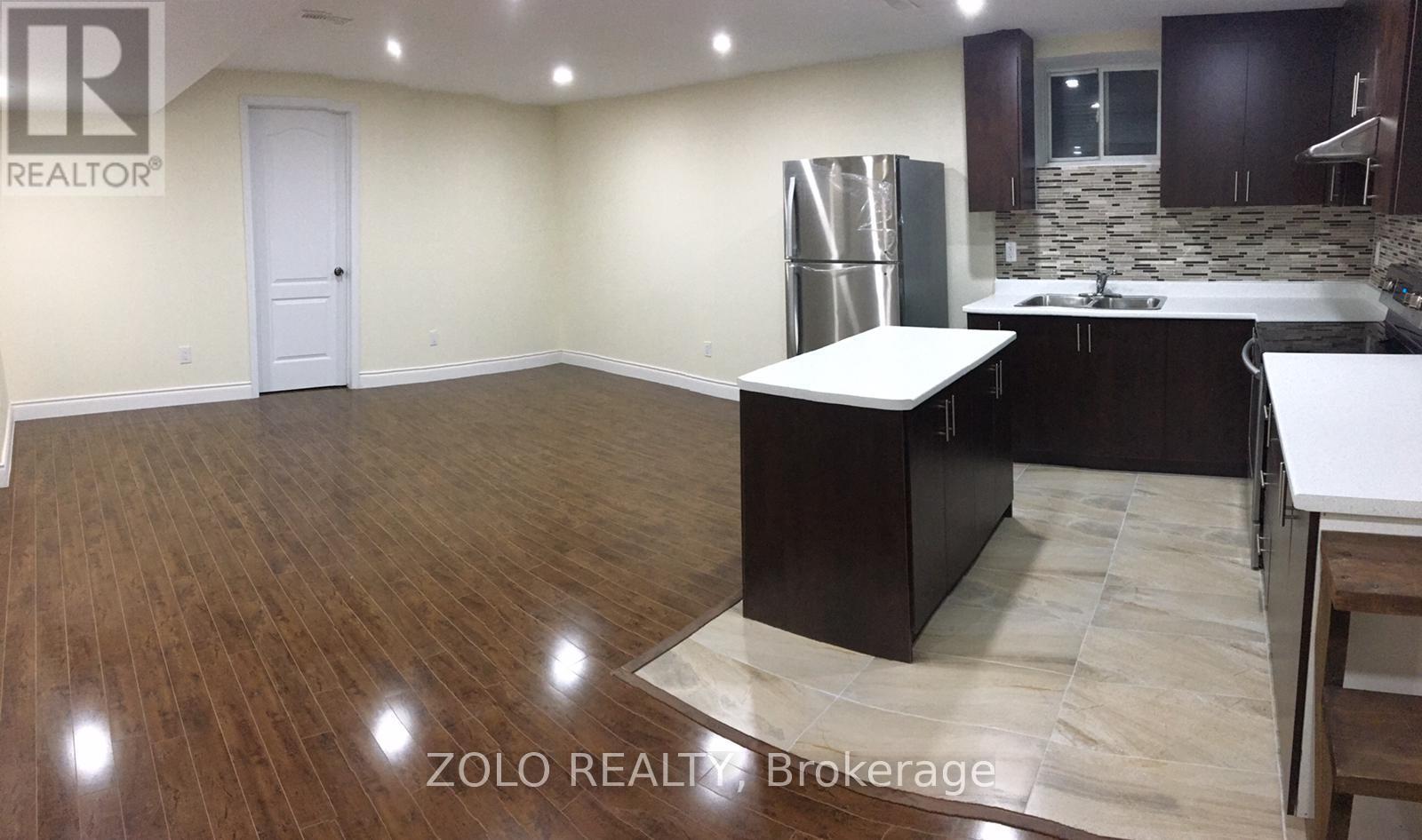 33 Hoxton Road, Brampton, Ontario  L7A 4L5 - Photo 7 - W13617642