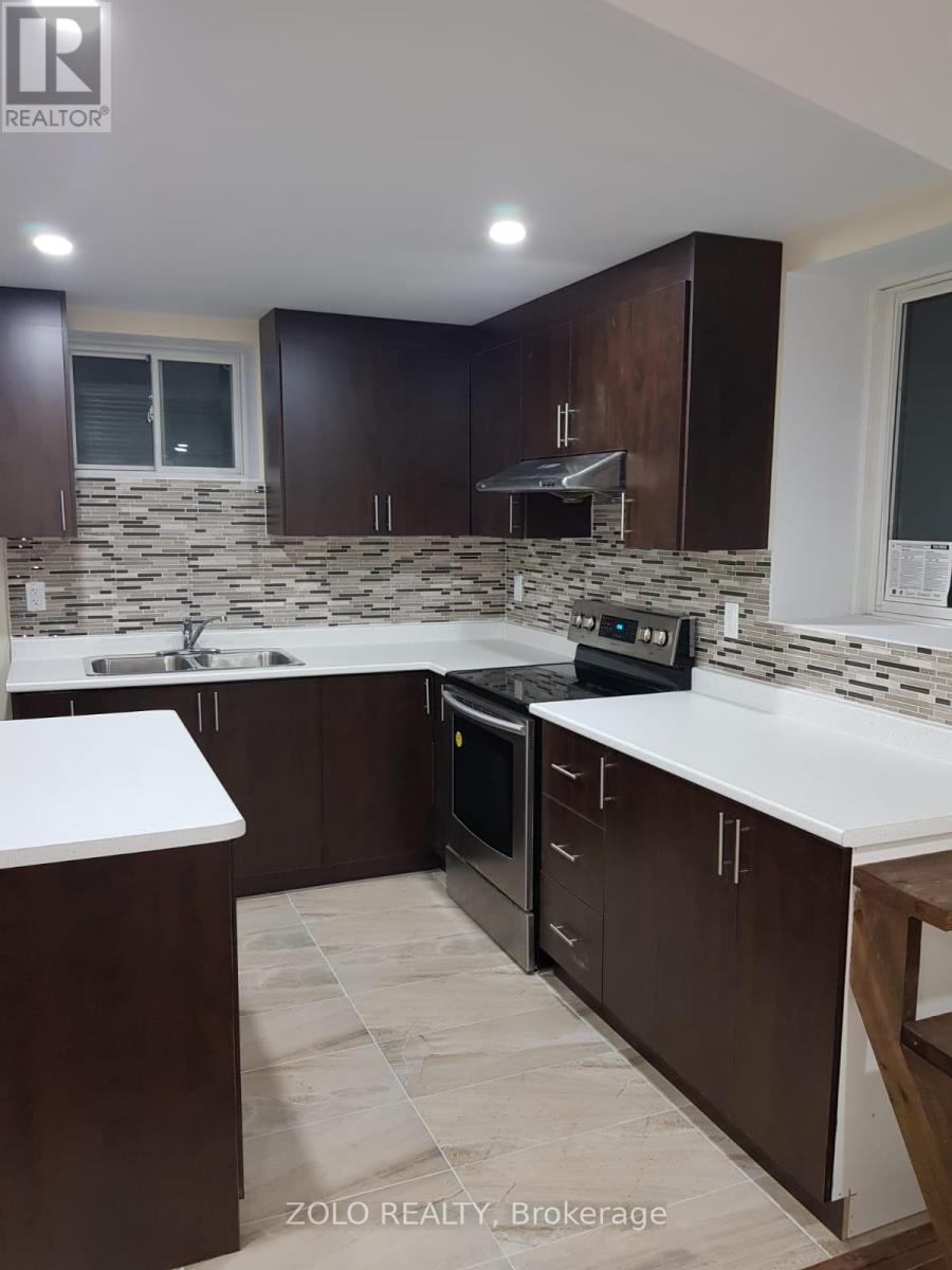 33 Hoxton Road, Brampton, Ontario  L7A 4L5 - Photo 8 - W13617642