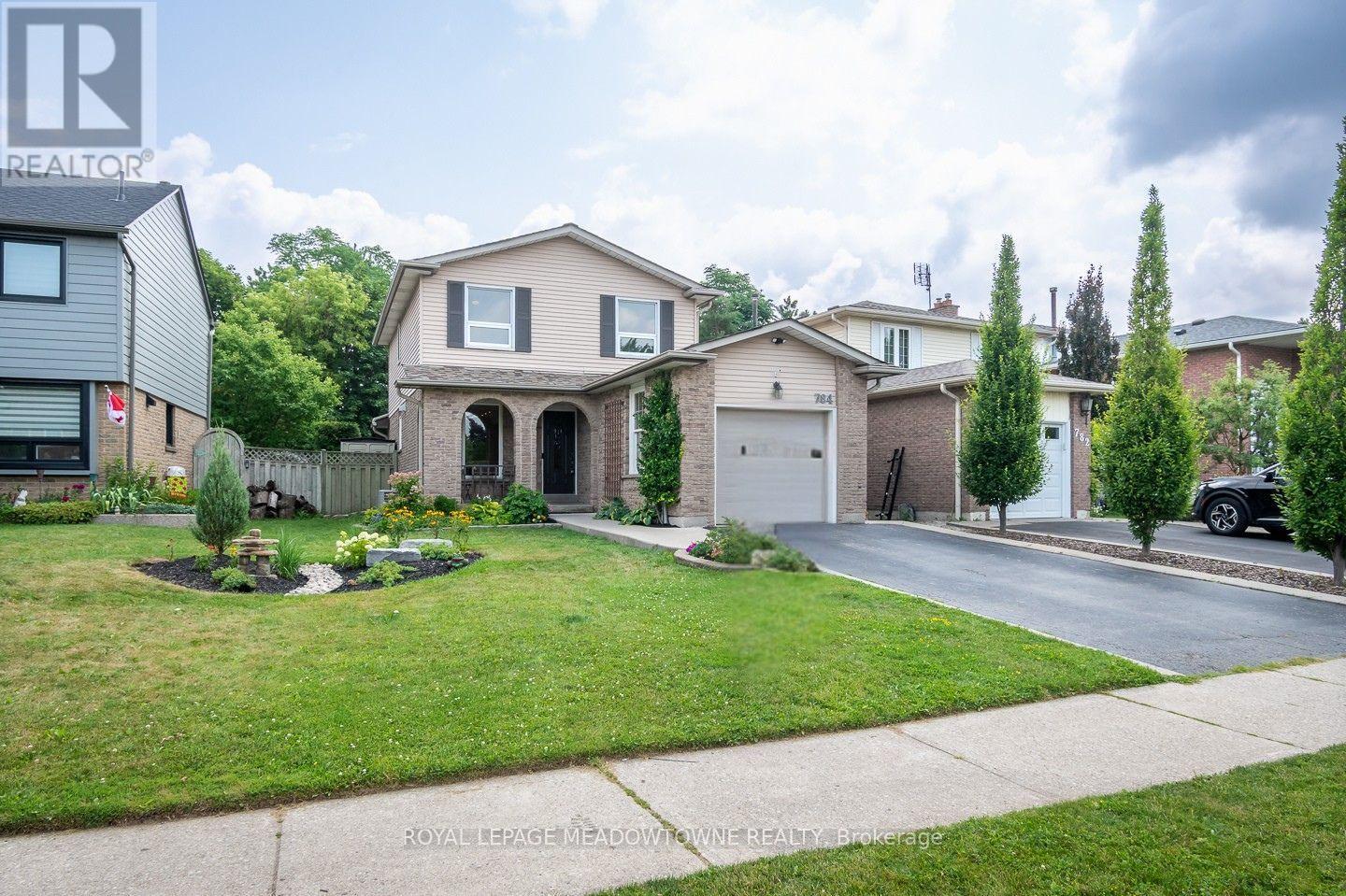 784 LAURIER AVENUE, Milton, Ontario