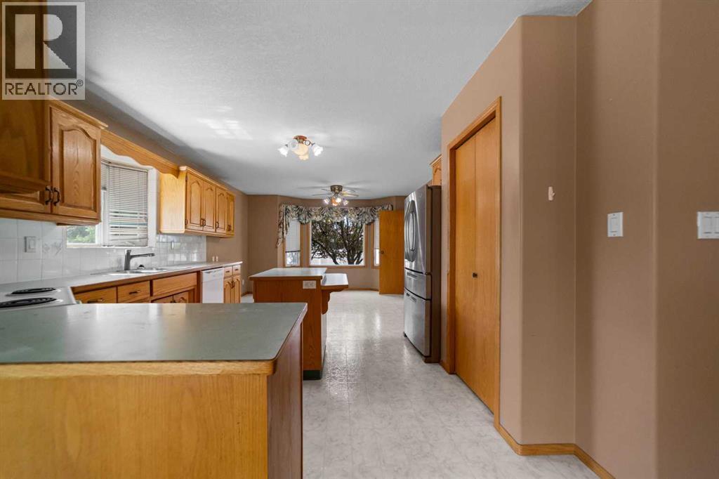 5403 64 Street, Camrose, Alberta  T4V 4L7 - Photo 10 - A2321275