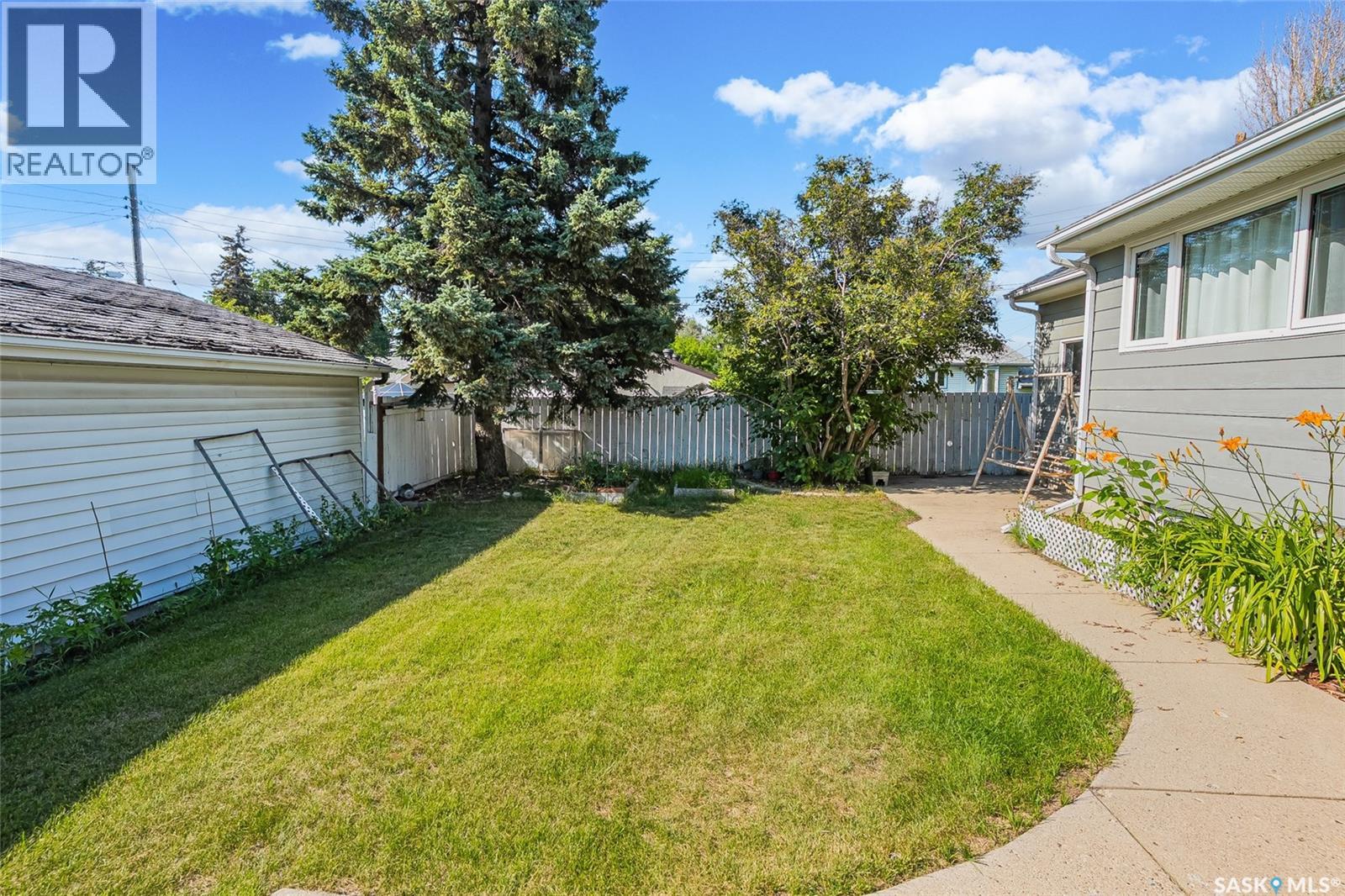 610 Acadia Drive, Saskatoon, Saskatchewan  S7H 3V9 - Photo 39 - SK043938