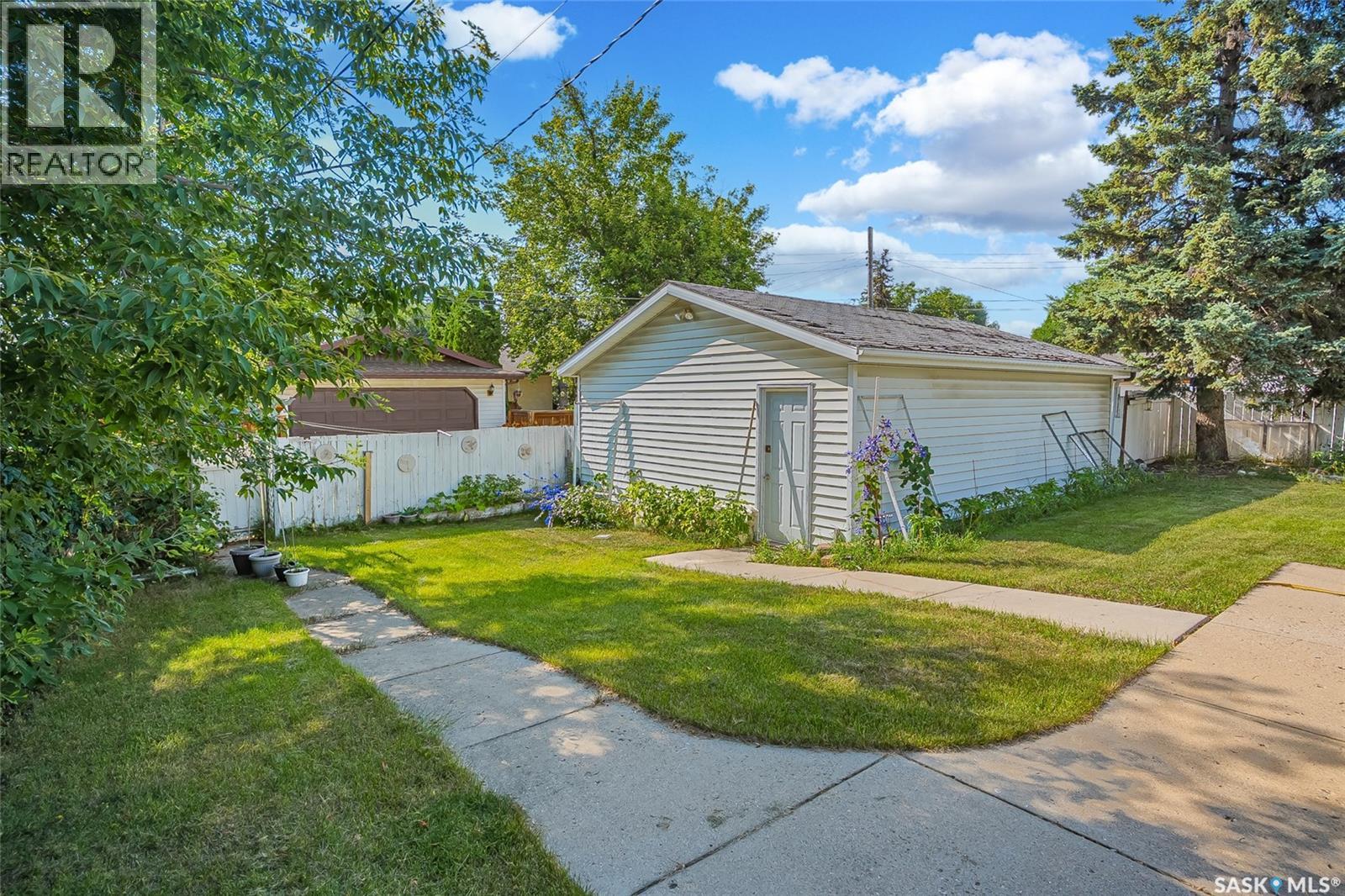 610 Acadia Drive, Saskatoon, Saskatchewan  S7H 3V9 - Photo 46 - SK043938