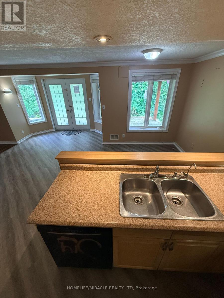 14 Hearthbridge Street, Kitchener, Ontario  N2R 1L5 - Photo 35 - X13615144