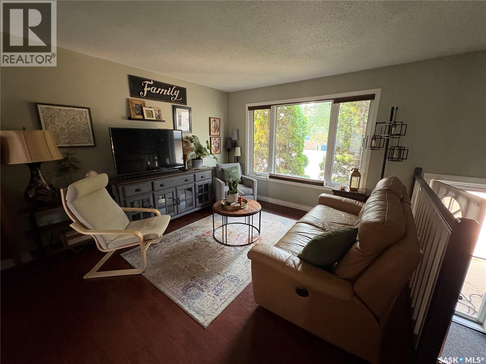 7202 Lawrence Drive, Regina, Saskatchewan  S4X 3X7 - Photo 7 - SK043832