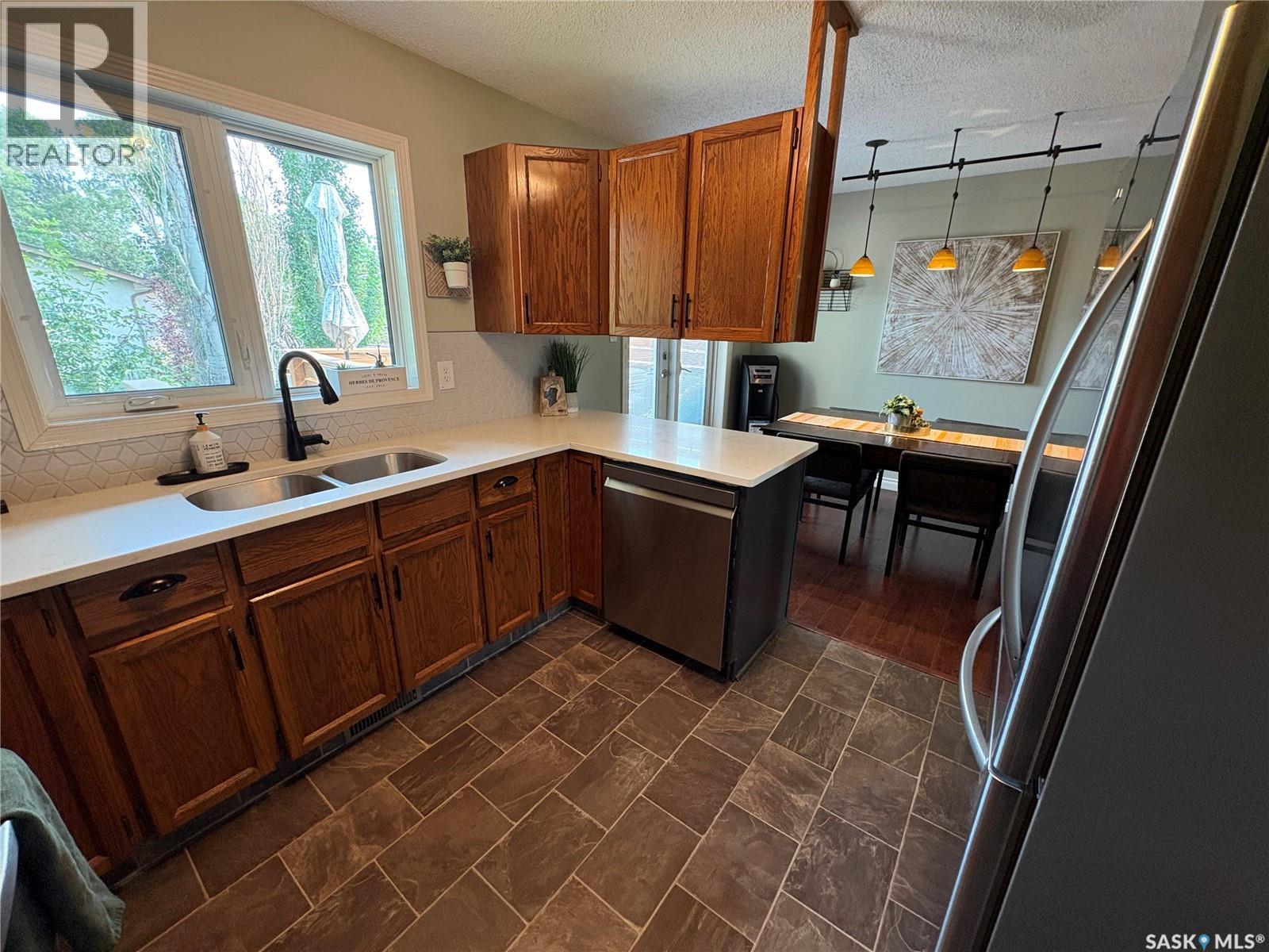 7202 Lawrence Drive, Regina, Saskatchewan  S4X 3X7 - Photo 15 - SK043832