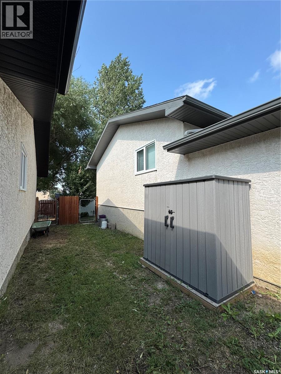 7202 Lawrence Drive, Regina, Saskatchewan  S4X 3X7 - Photo 46 - SK043832