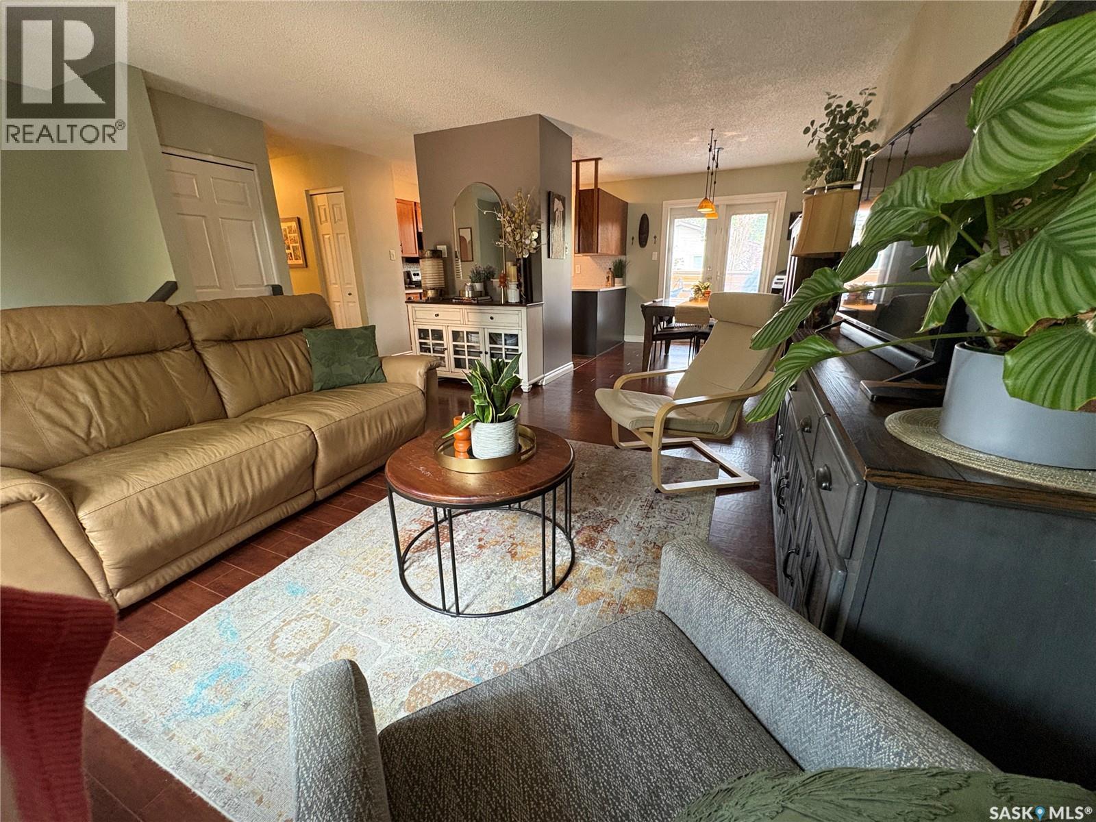 7202 Lawrence Drive, Regina, Saskatchewan  S4X 3X7 - Photo 5 - SK043832
