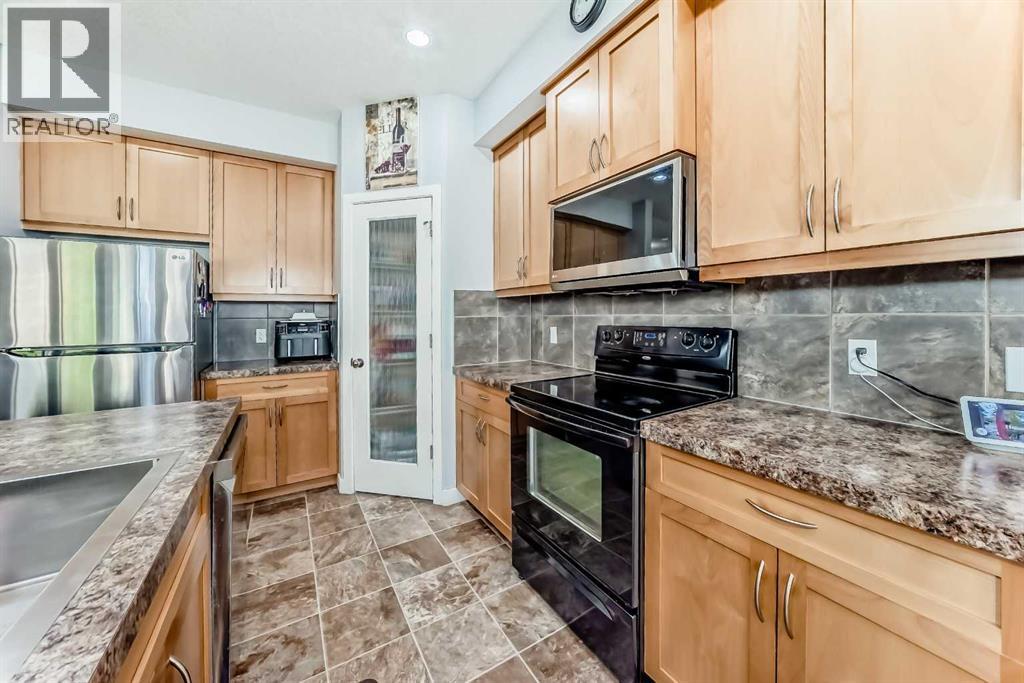 206, 413 River Avenue, Cochrane, Alberta  T4C 0N9 - Photo 3 - A2321591