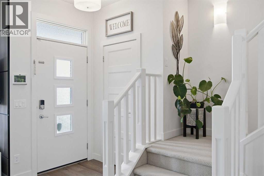 224 Savanna Road, Calgary, Alberta  T3N 1B4 - Photo 3 - A2323732