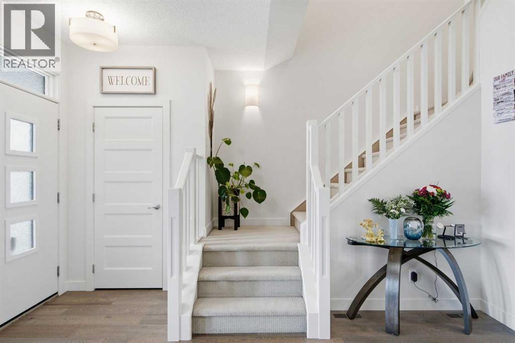 224 Savanna Road, Calgary, Alberta  T3N 1B4 - Photo 4 - A2323732