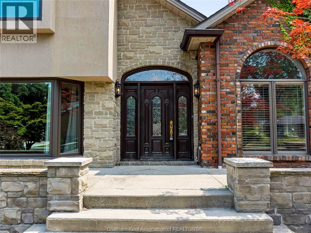 7 Faircourt Avenue, Chatham, Ontario  N7L 2X2 - Photo 9 - 26017599