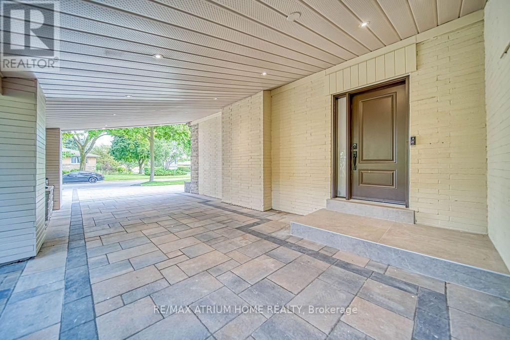 4 Palomino Crescent, Toronto, Ontario  M2K 1W1 - Photo 2 - C13617752