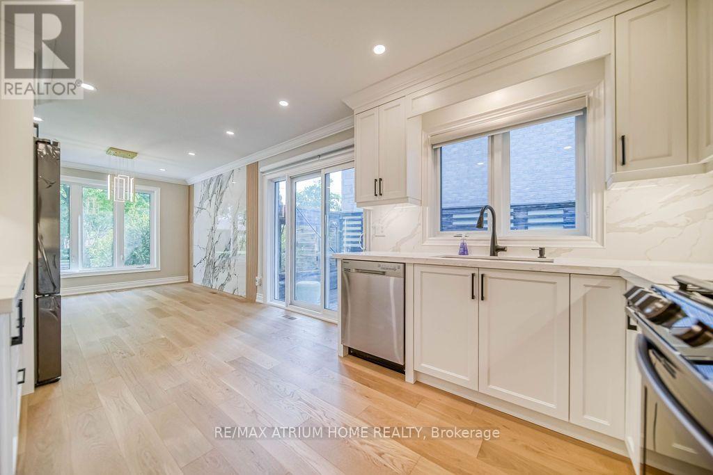 4 Palomino Crescent, Toronto, Ontario  M2K 1W1 - Photo 6 - C13617752