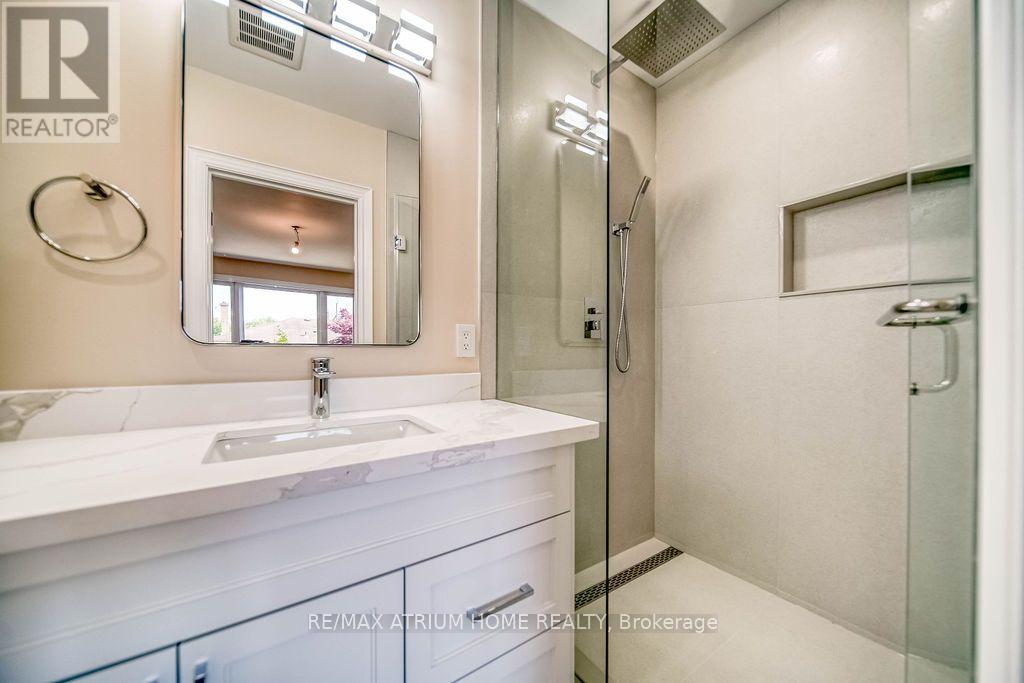 4 Palomino Crescent, Toronto, Ontario  M2K 1W1 - Photo 9 - C13617752