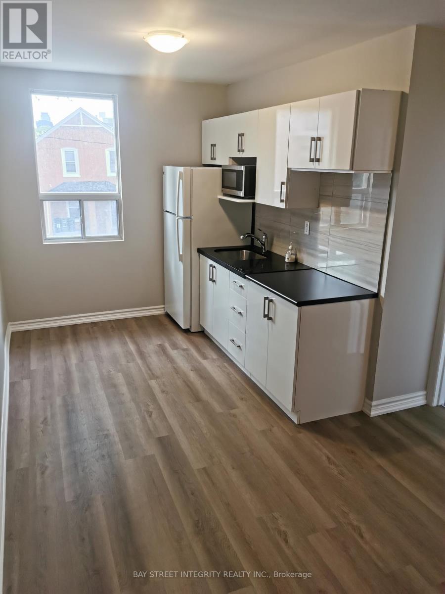 7 D'arcy Street, Toronto, Ontario  M5T 1J8 - Photo 2 - C13617828