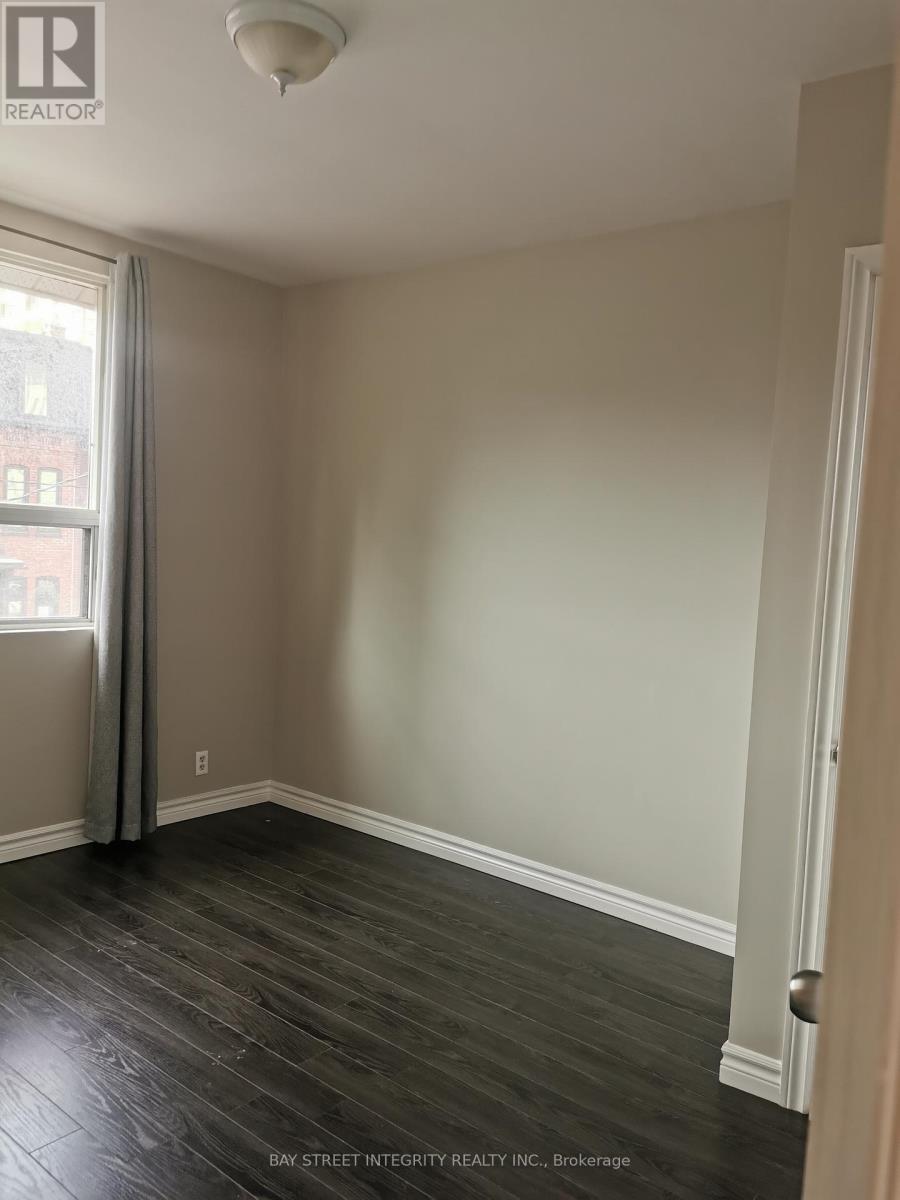 7 D'arcy Street, Toronto, Ontario  M5T 1J8 - Photo 8 - C13617828