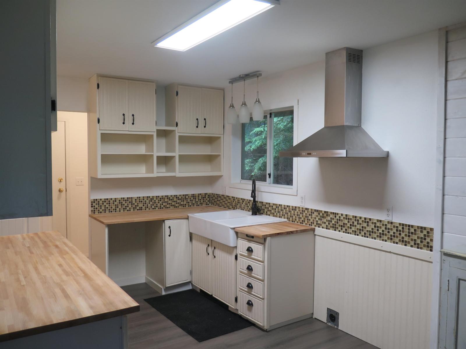 15011 Root Roundabout Road, Sunshine Valley, Sunshine Valley, British Columbia  V0X 1L5 - Photo 3 - R3150441