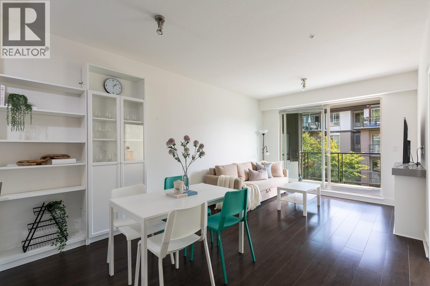 314 7418 Byrnepark Walk, Burnaby, British Columbia  V3N 0B3 - Photo 1 - R3150918