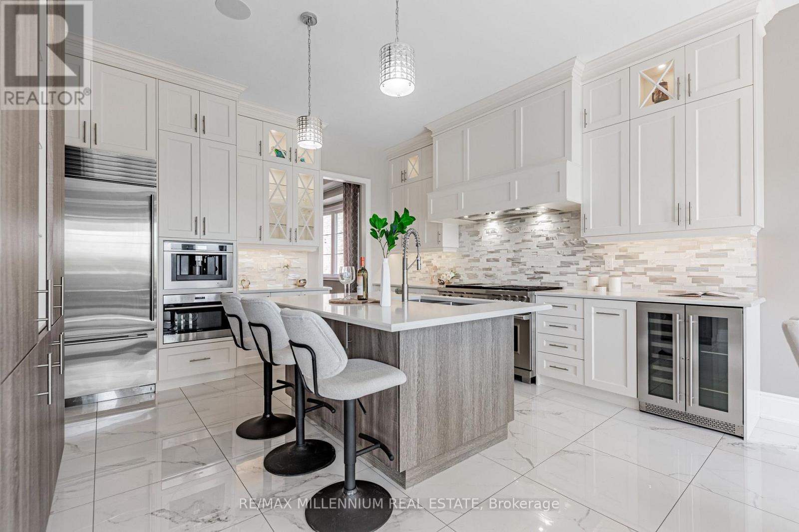 175 Woodgate Pines Drive, Vaughan, Ontario  L4H 4K5 - Photo 2 - N13617738